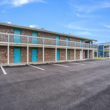 Rodeway Inn At Somers Cove Marina Crisfield Bagian luar foto
