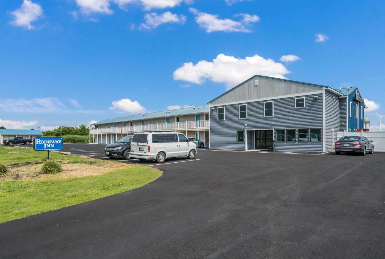 Rodeway Inn At Somers Cove Marina Crisfield Bagian luar foto