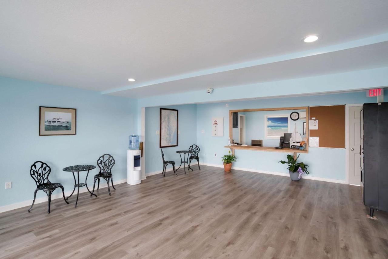Rodeway Inn At Somers Cove Marina Crisfield Bagian luar foto