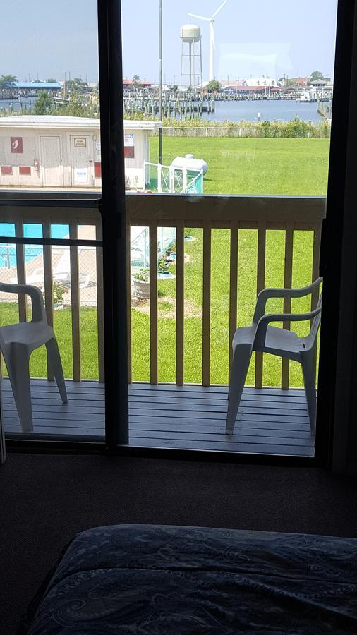 Rodeway Inn At Somers Cove Marina Crisfield Bagian luar foto