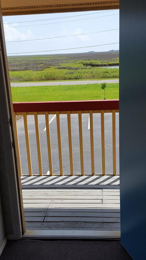 Rodeway Inn At Somers Cove Marina Crisfield Bagian luar foto