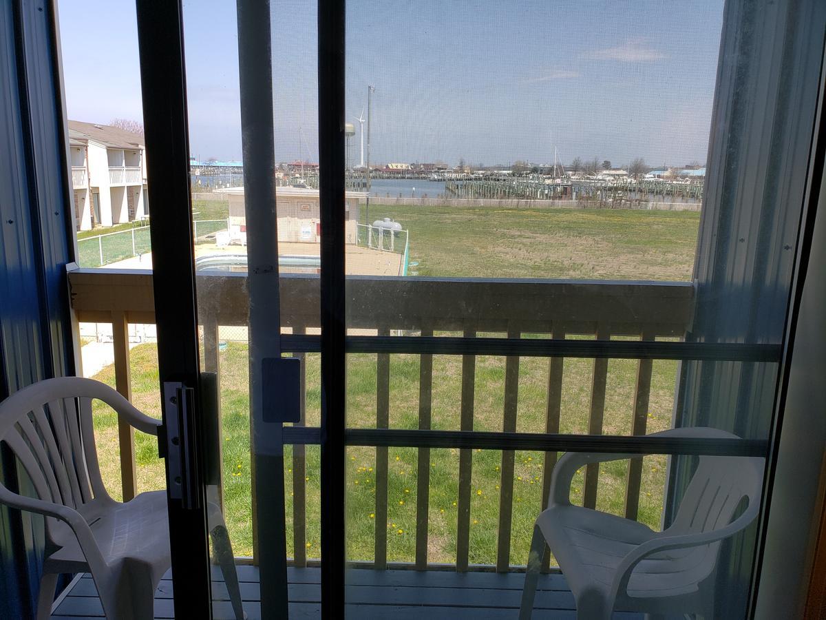 Rodeway Inn At Somers Cove Marina Crisfield Bagian luar foto